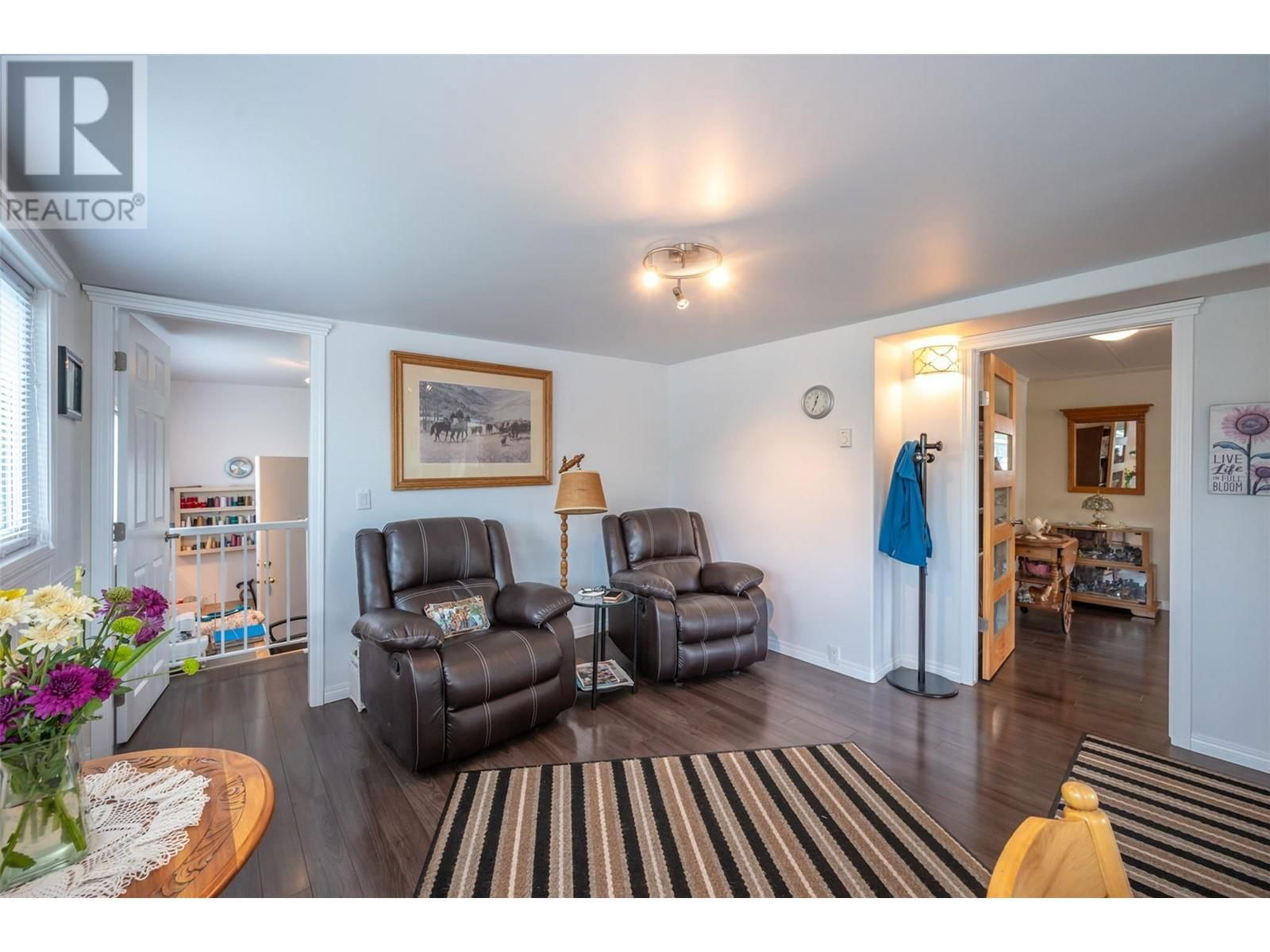 308 - 321 YORKTON AVENUE Image 15