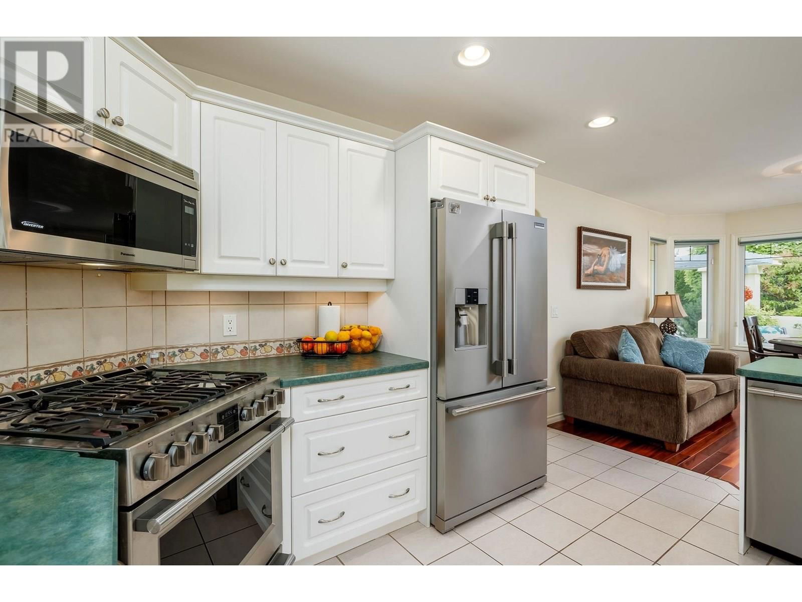 3973 GALLAGHERS CIRCLE Image 23