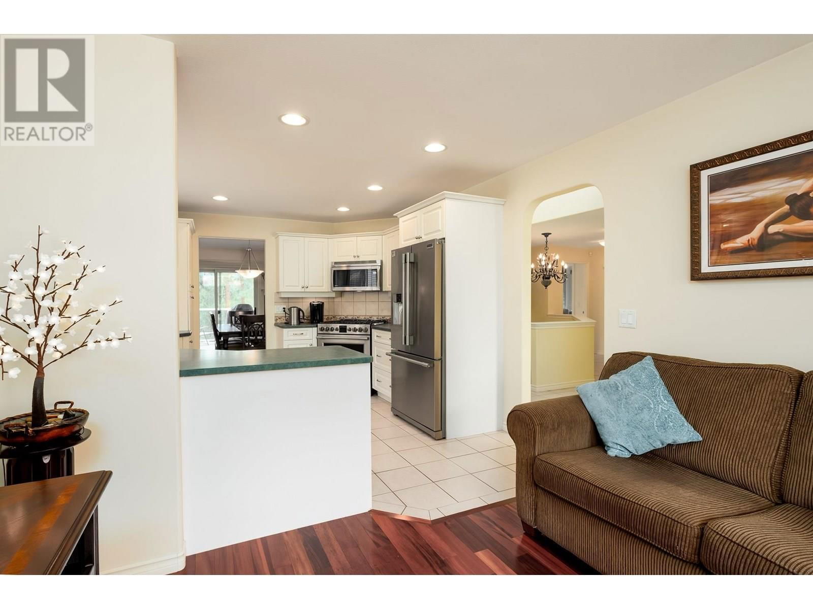 3973 GALLAGHERS CIRCLE Image 25