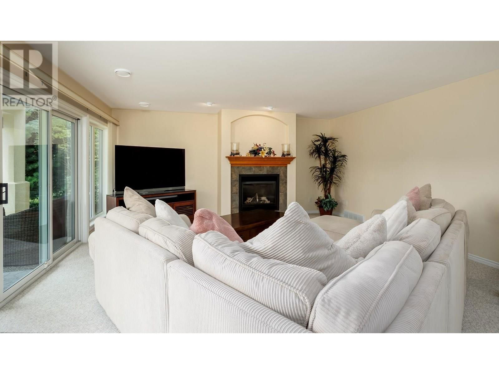 3973 GALLAGHERS CIRCLE Image 27