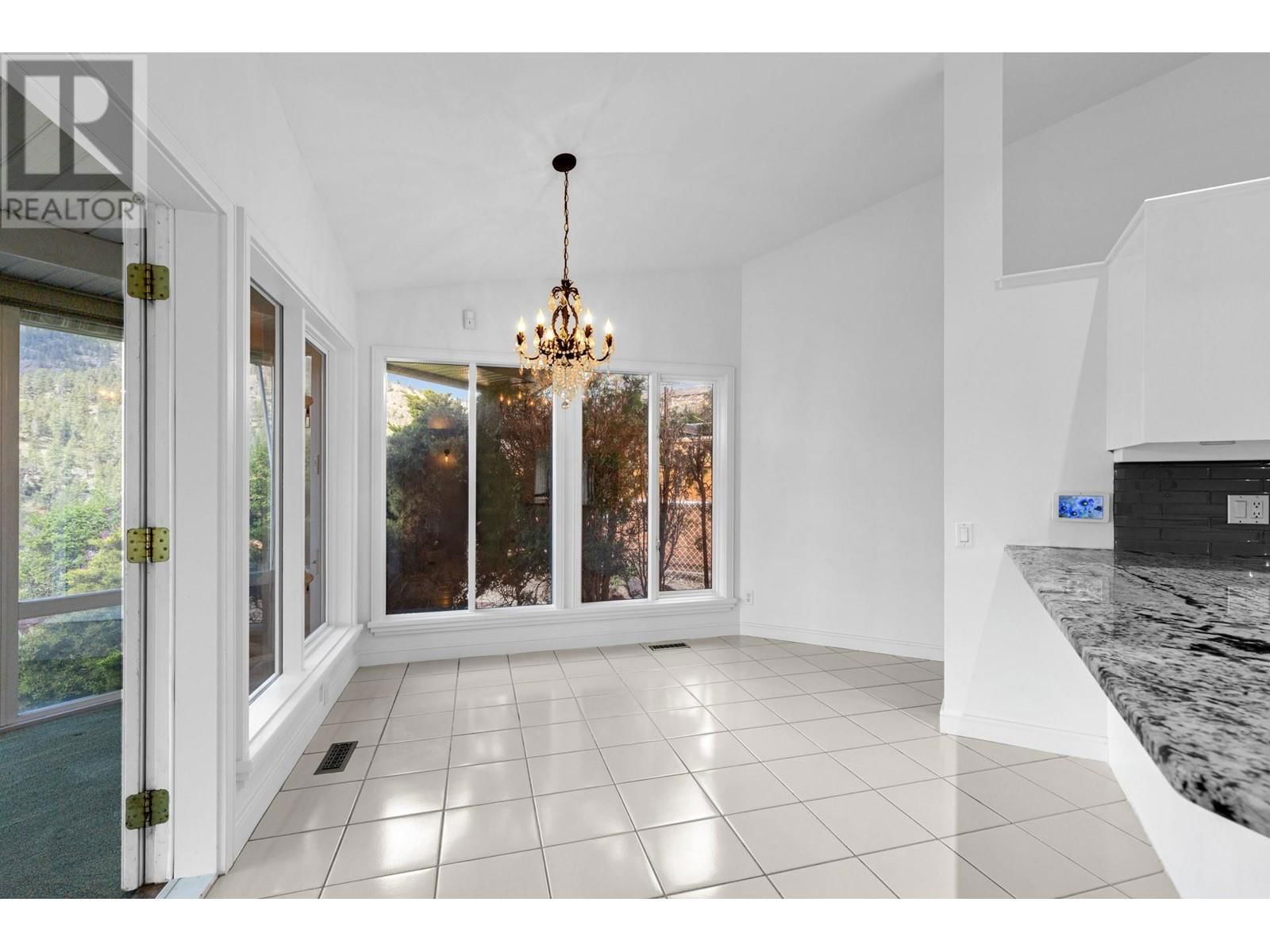3784 INGLIS PLACE Image 11