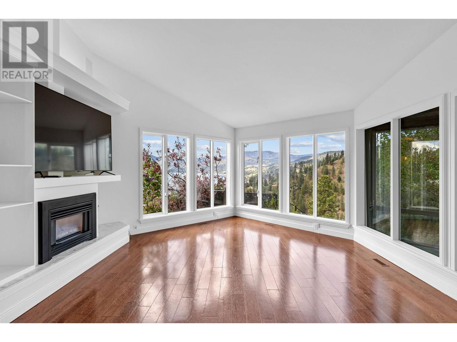 3784 INGLIS PLACE Image 2
