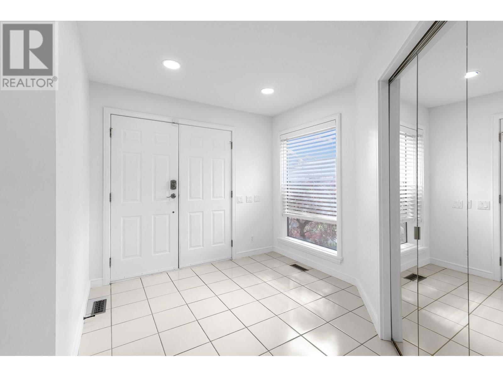 3784 INGLIS PLACE Image 25