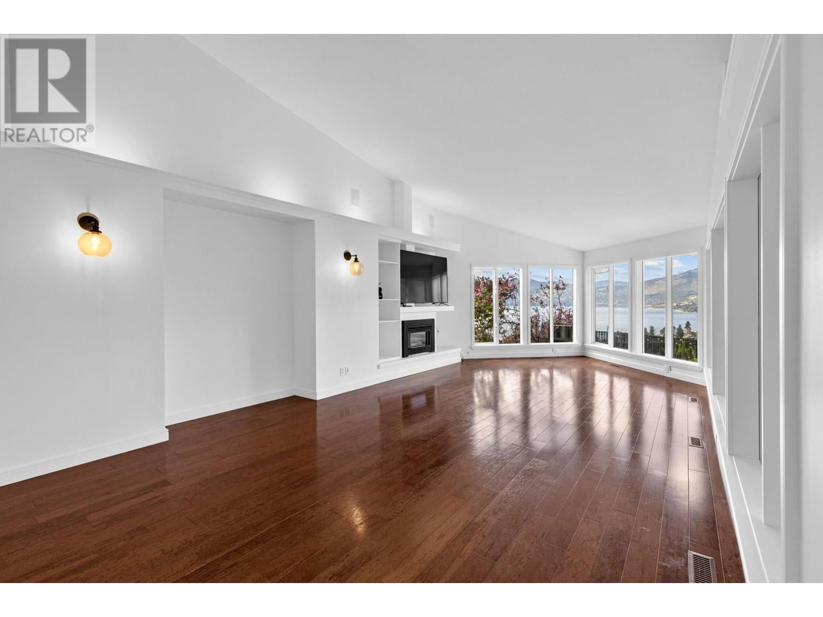 3784 INGLIS PLACE Image 27