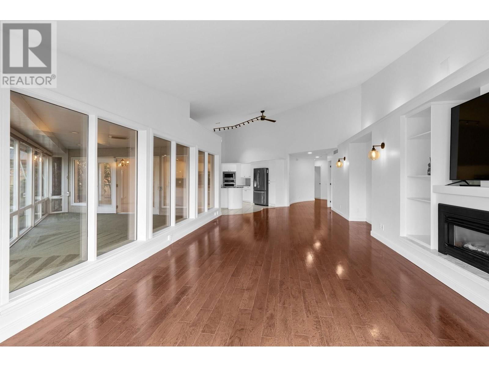 3784 INGLIS PLACE Image 28