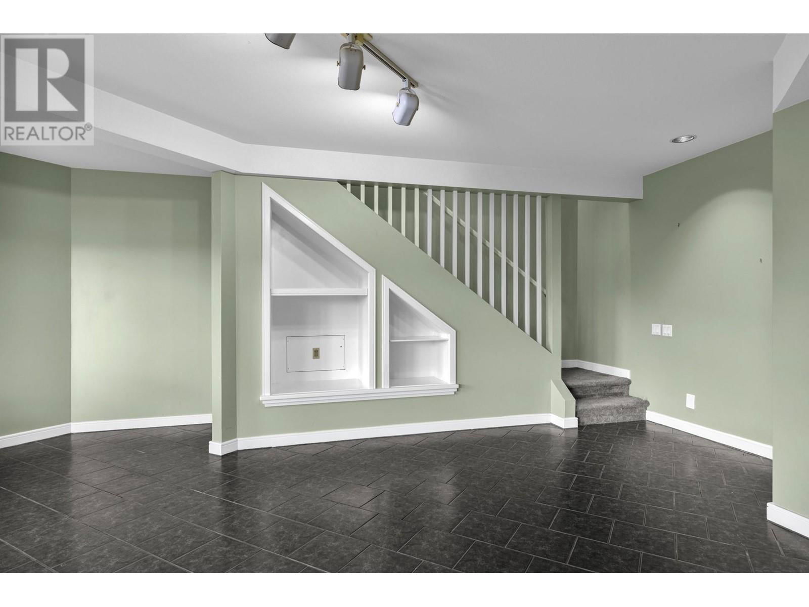 3784 INGLIS PLACE Image 29