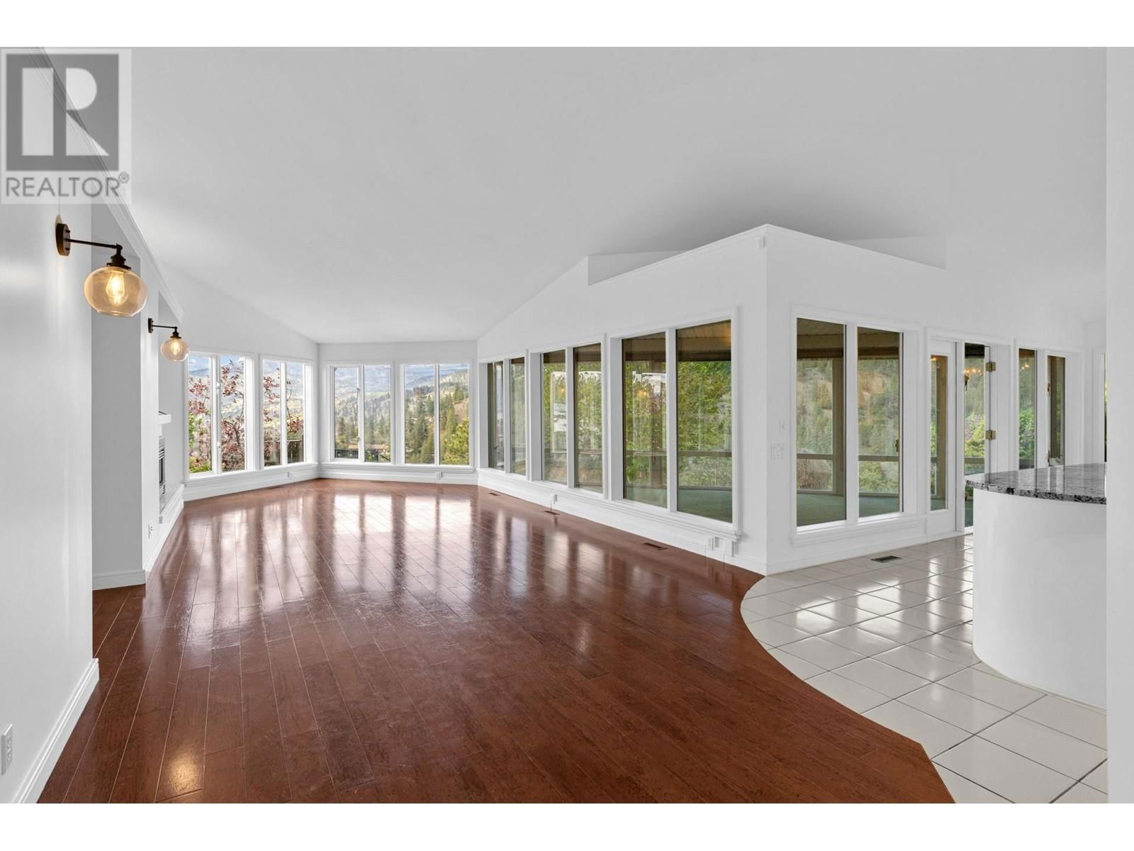 3784 INGLIS PLACE Image 3