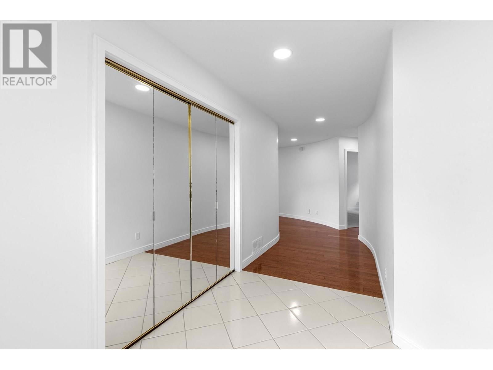 3784 INGLIS PLACE Image 37