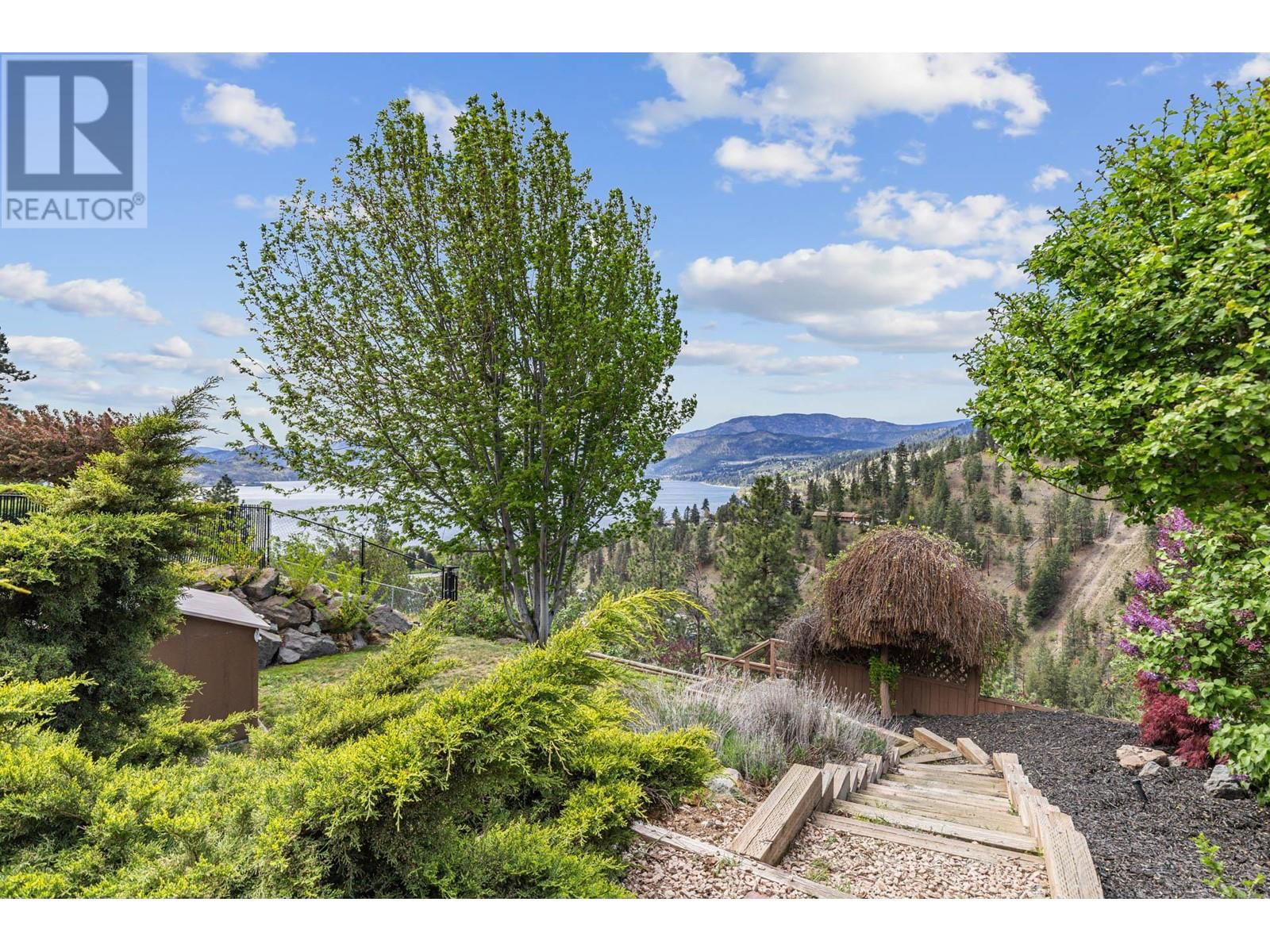 3784 INGLIS PLACE Image 45