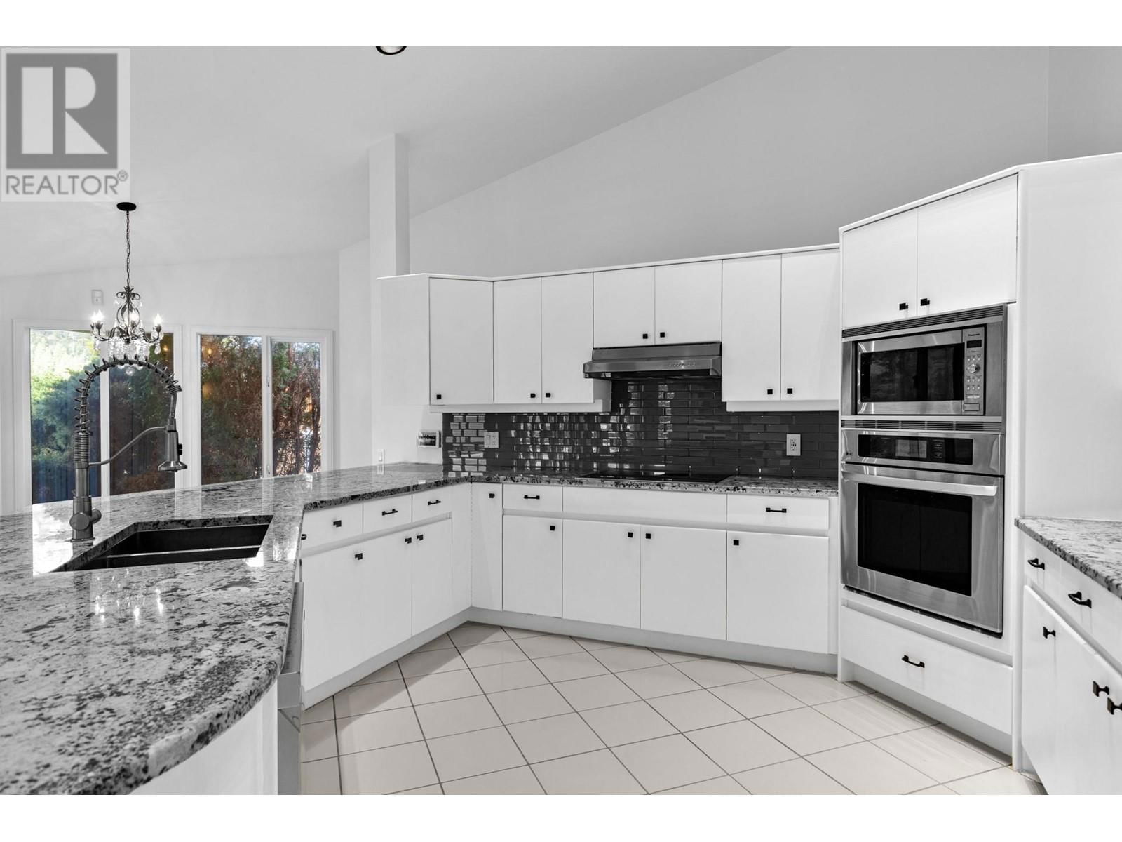 3784 INGLIS PLACE Image 7