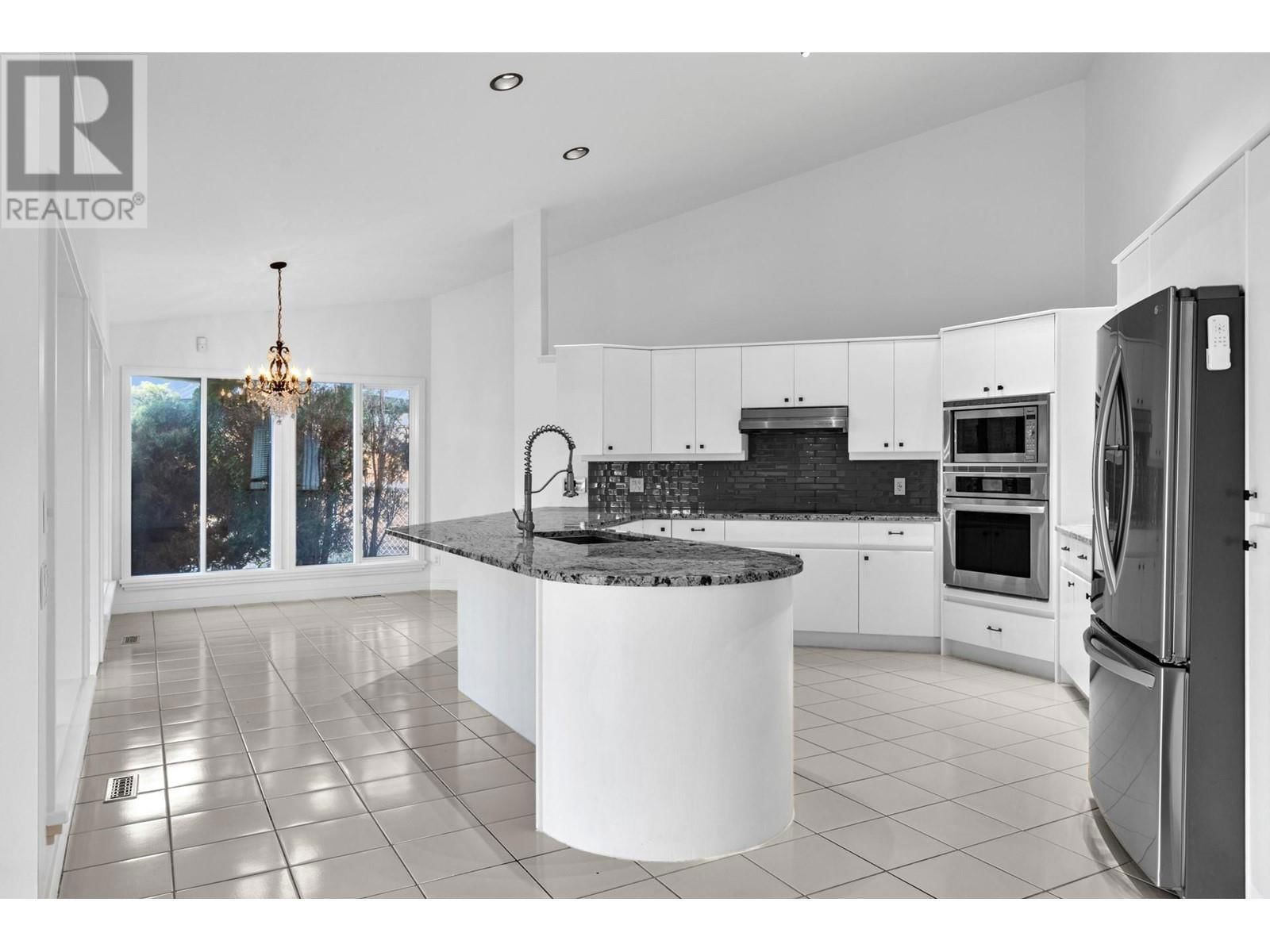 3784 INGLIS PLACE Image 8