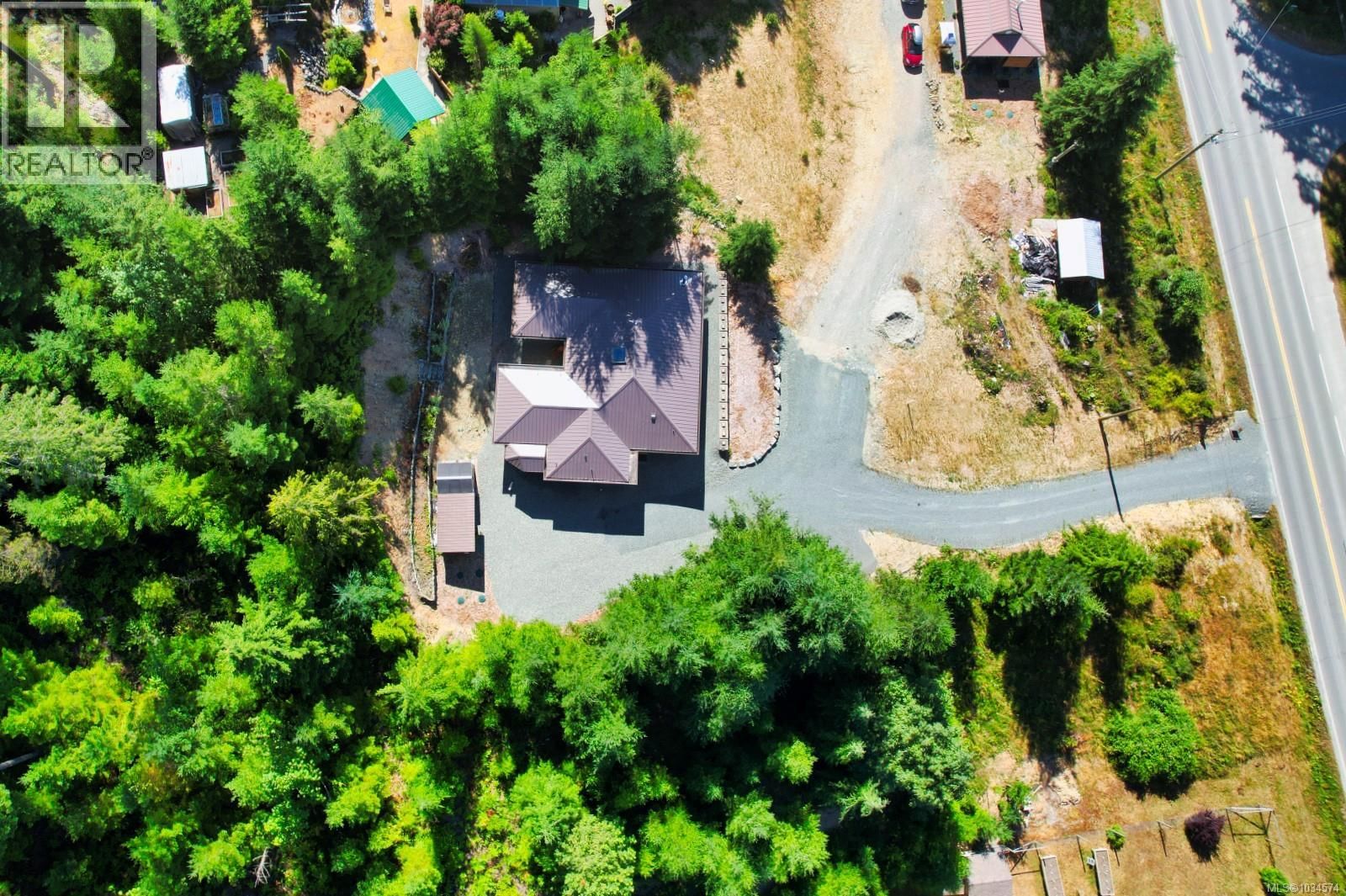 9871 Youbou Road property photo