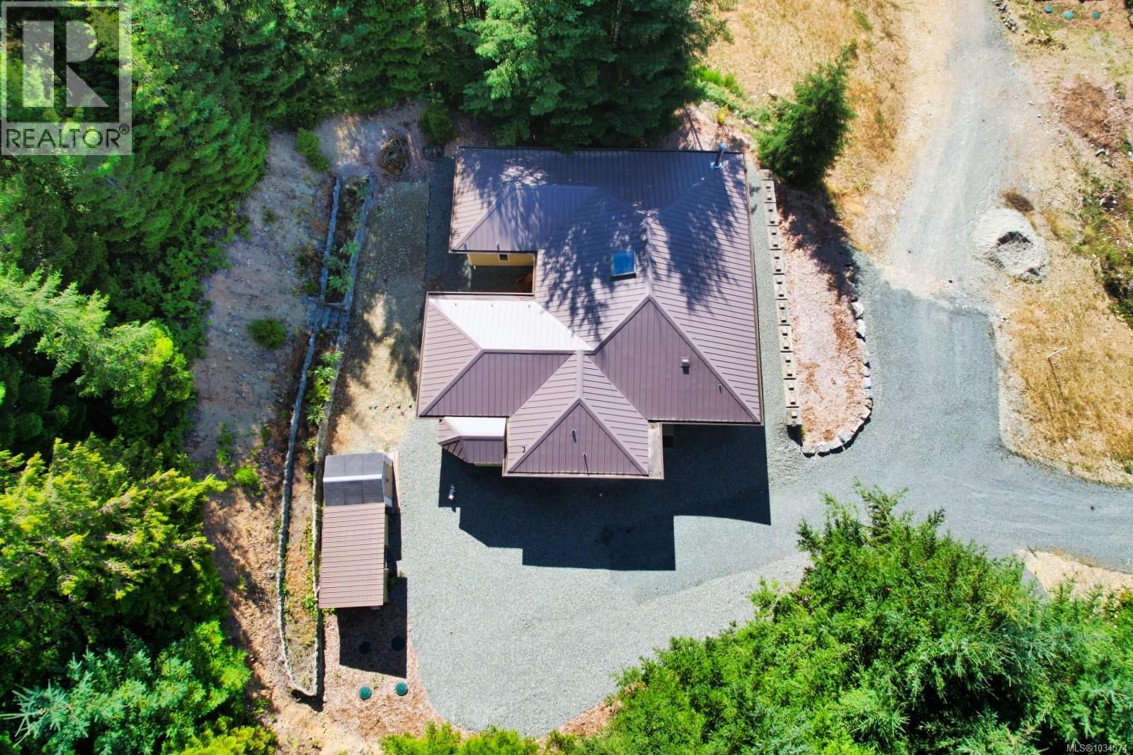 9871 Youbou Road property photo