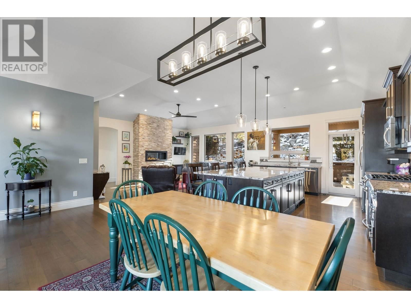 3920 GALLAGHERS CIRCLE Image 10