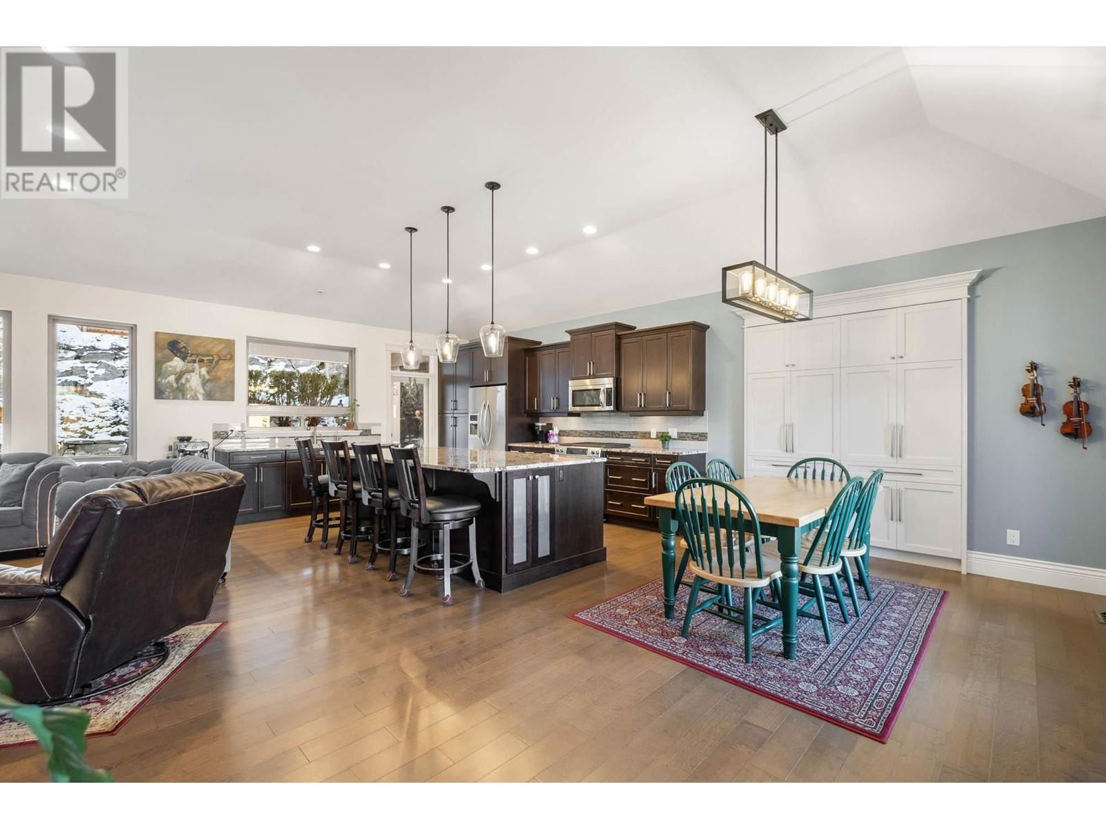 3920 GALLAGHERS CIRCLE Image 11