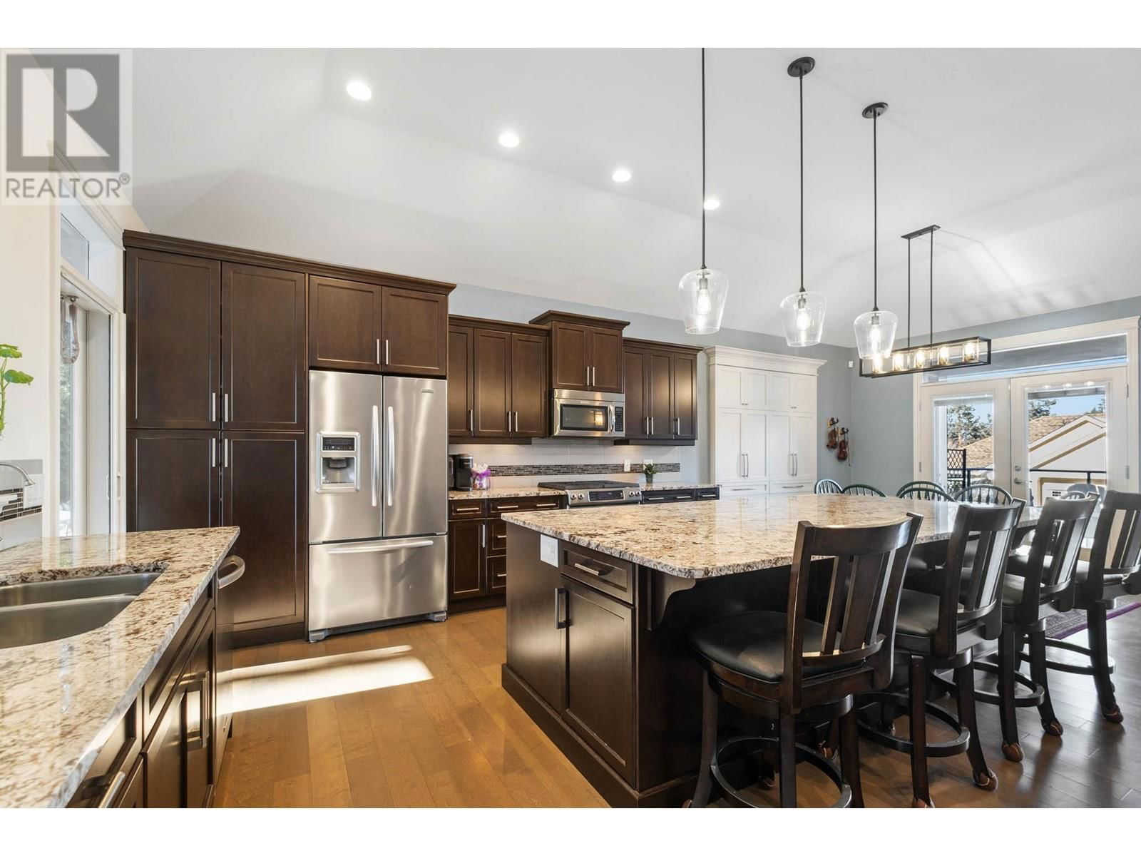 3920 GALLAGHERS CIRCLE Image 12