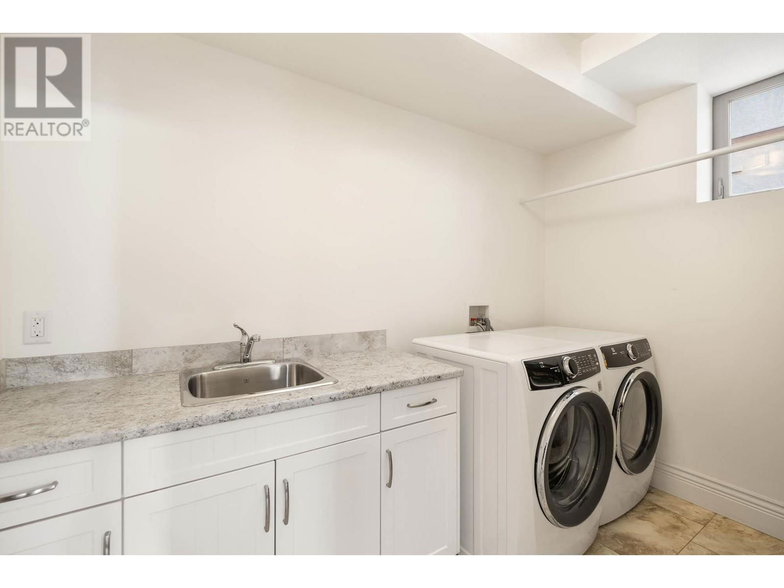 3920 GALLAGHERS CIRCLE Image 32