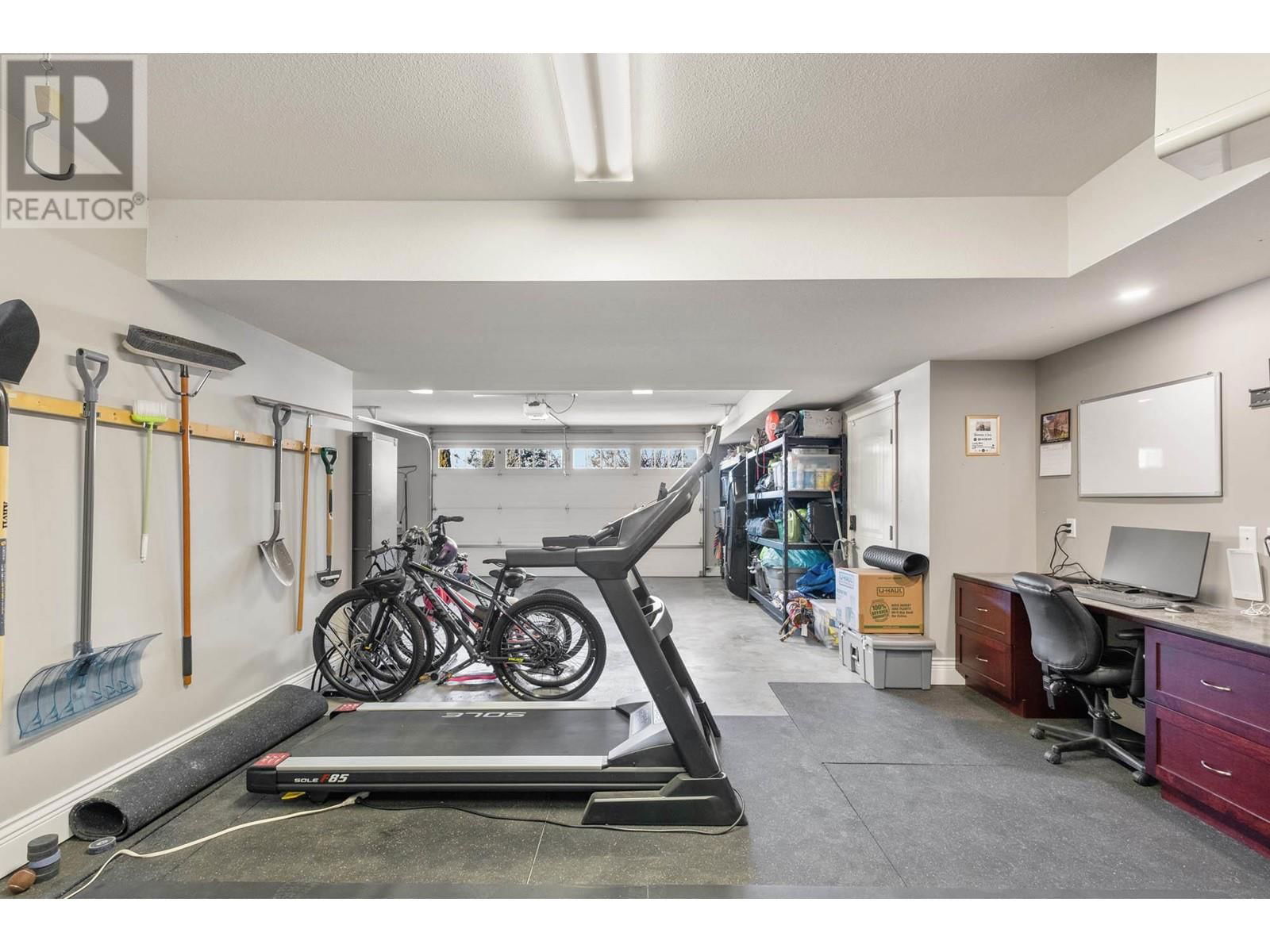 3920 GALLAGHERS CIRCLE Image 34