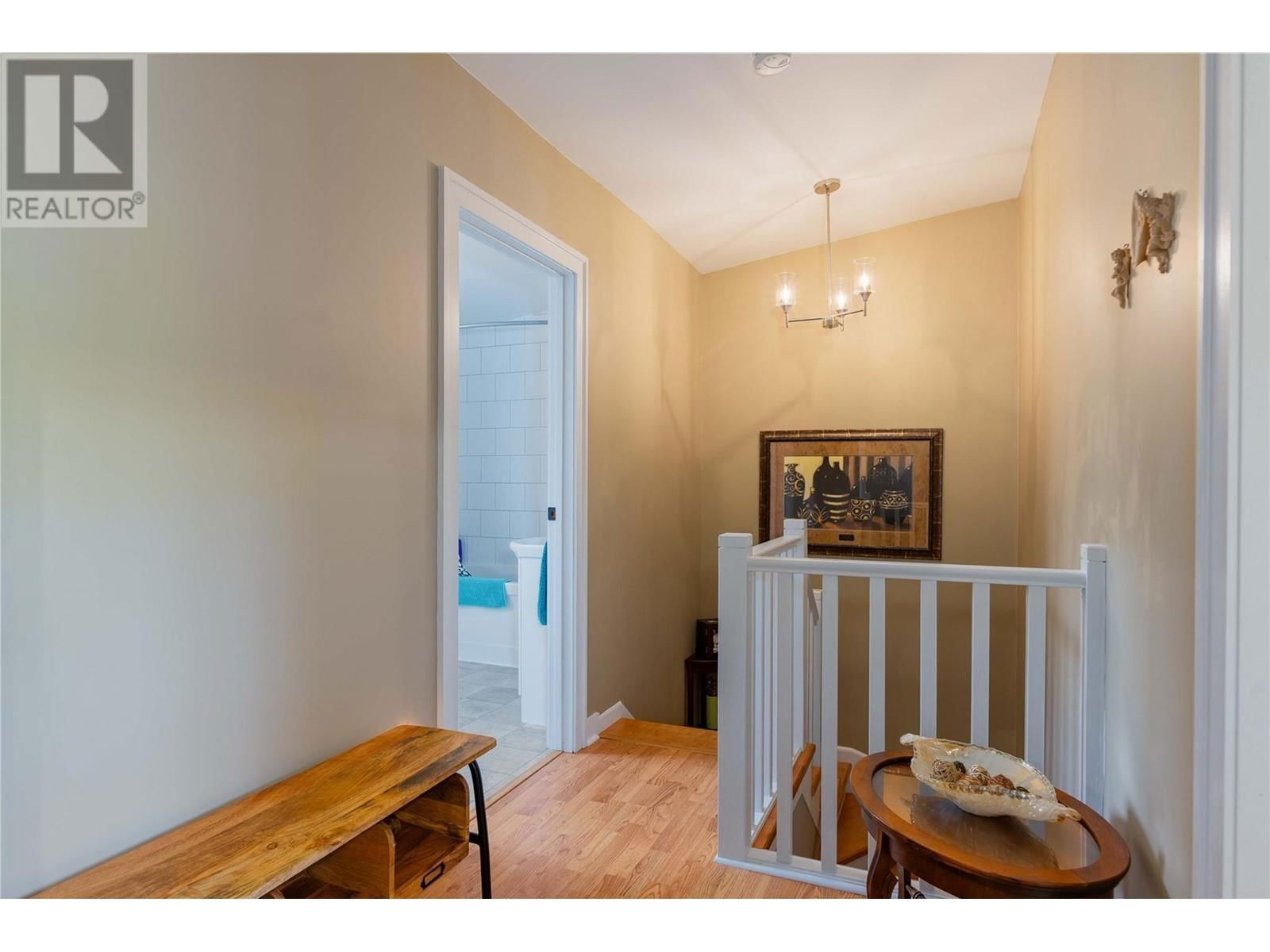 1443 COLUMBIA AVENUE Image 24