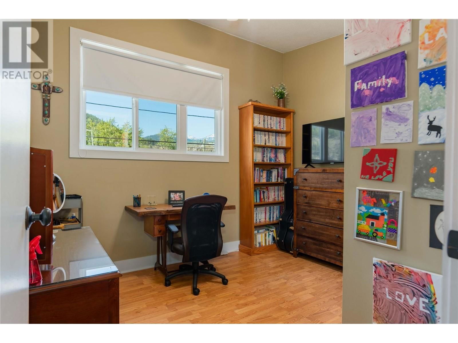 1443 COLUMBIA AVENUE Image 25
