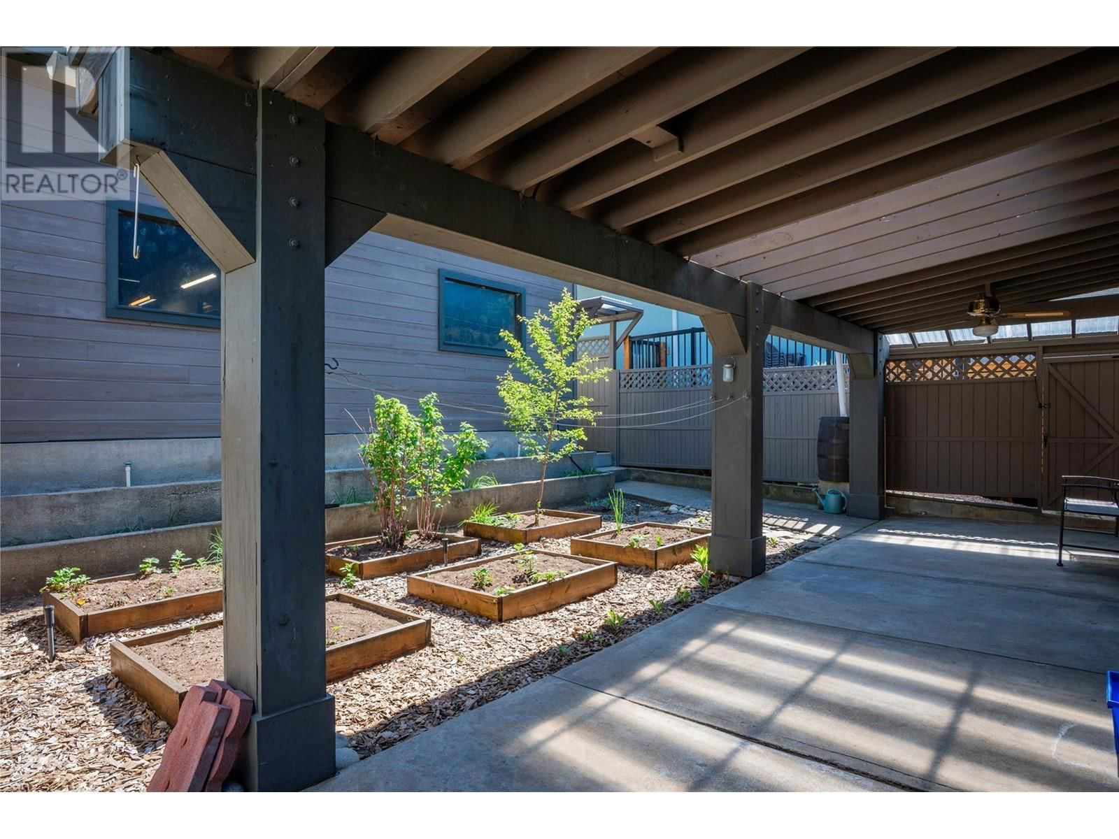 1443 COLUMBIA AVENUE Image 29