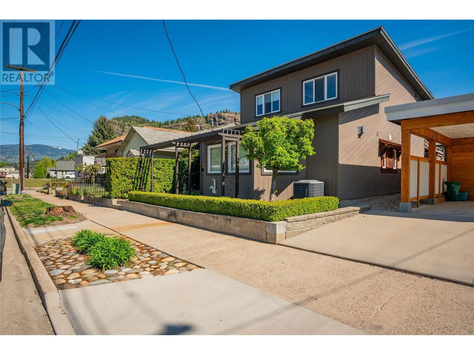 1443 COLUMBIA AVENUE Image 3