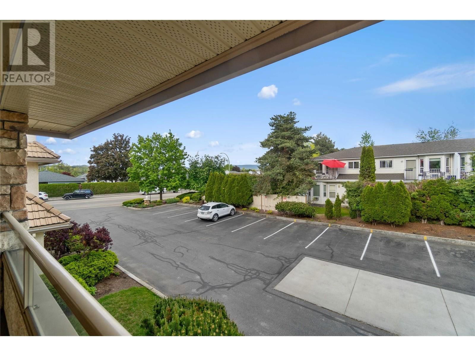 213 - 3335 RICHTER STREET Image 44