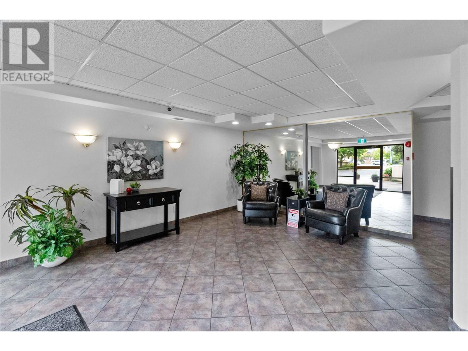213 - 3335 RICHTER STREET Image 6