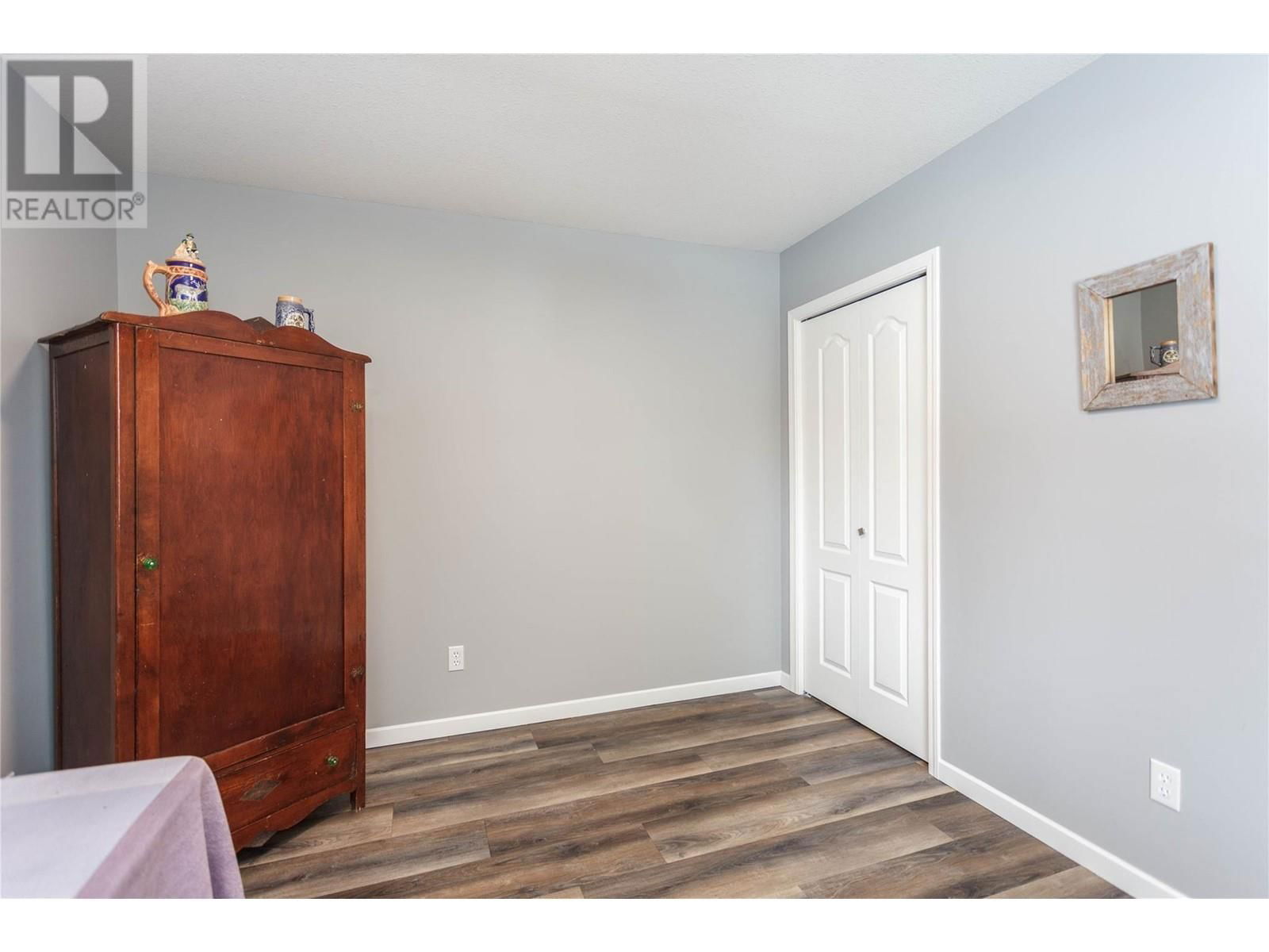 4 - 2675 PINE AVENUE Image 22