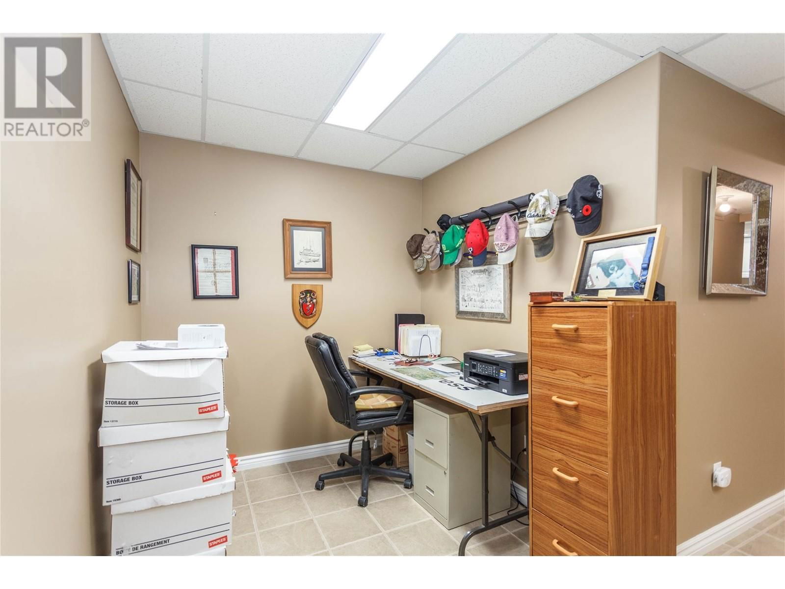 4 - 2675 PINE AVENUE Image 30