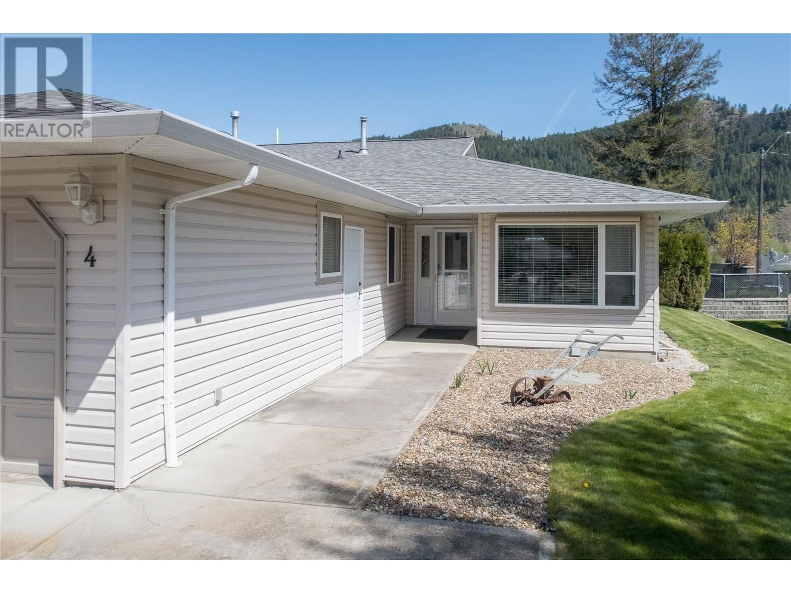 4 - 2675 PINE AVENUE Image 44