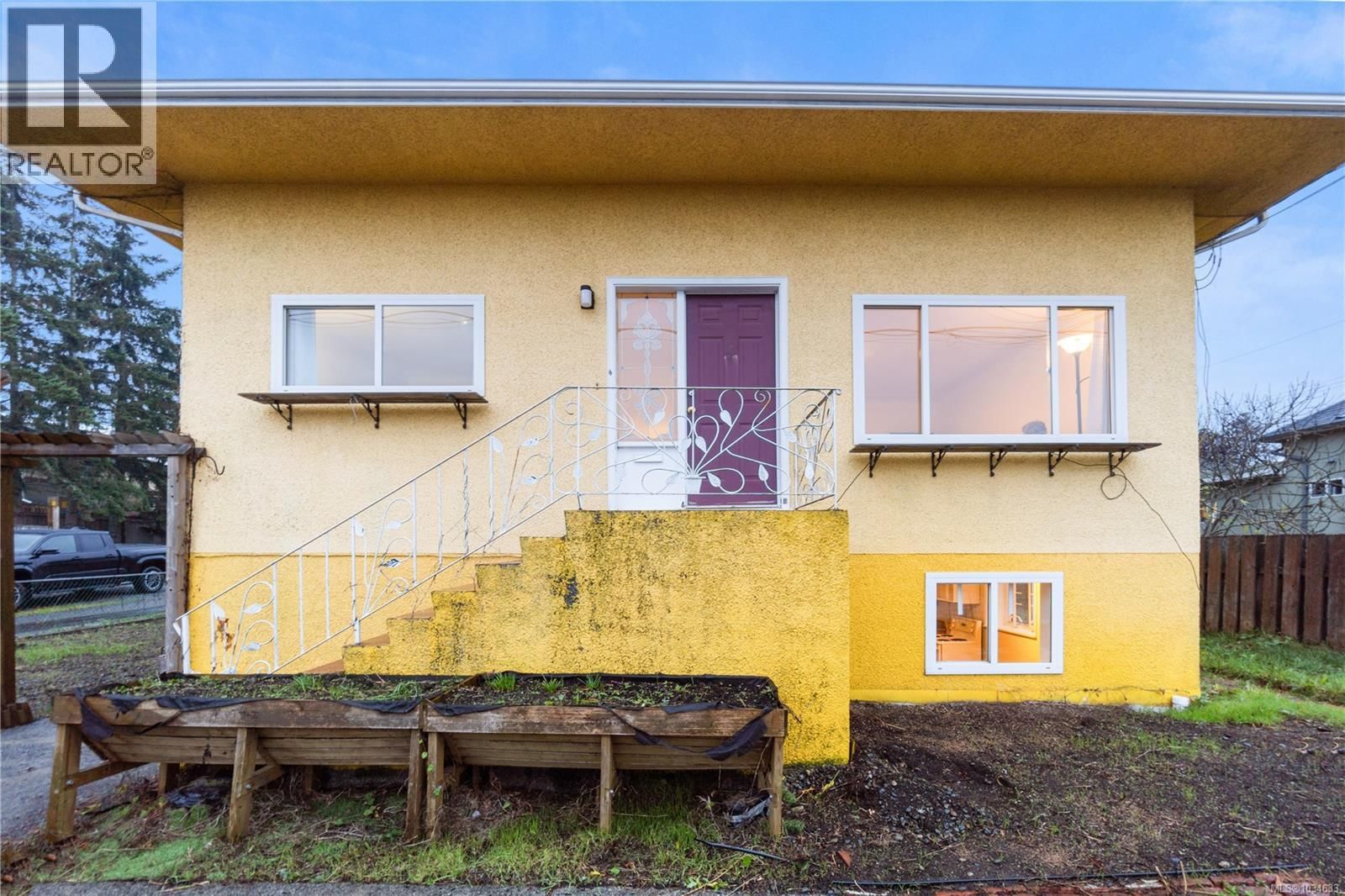 534 Nicol Street property photo