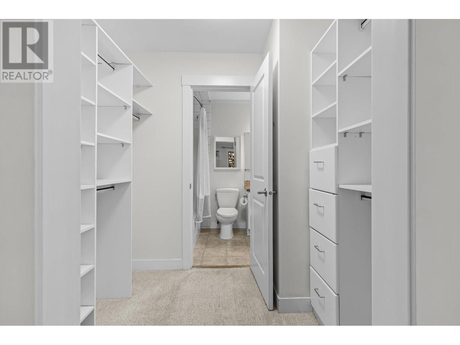 263 - 3854 GORDON DRIVE Image 11