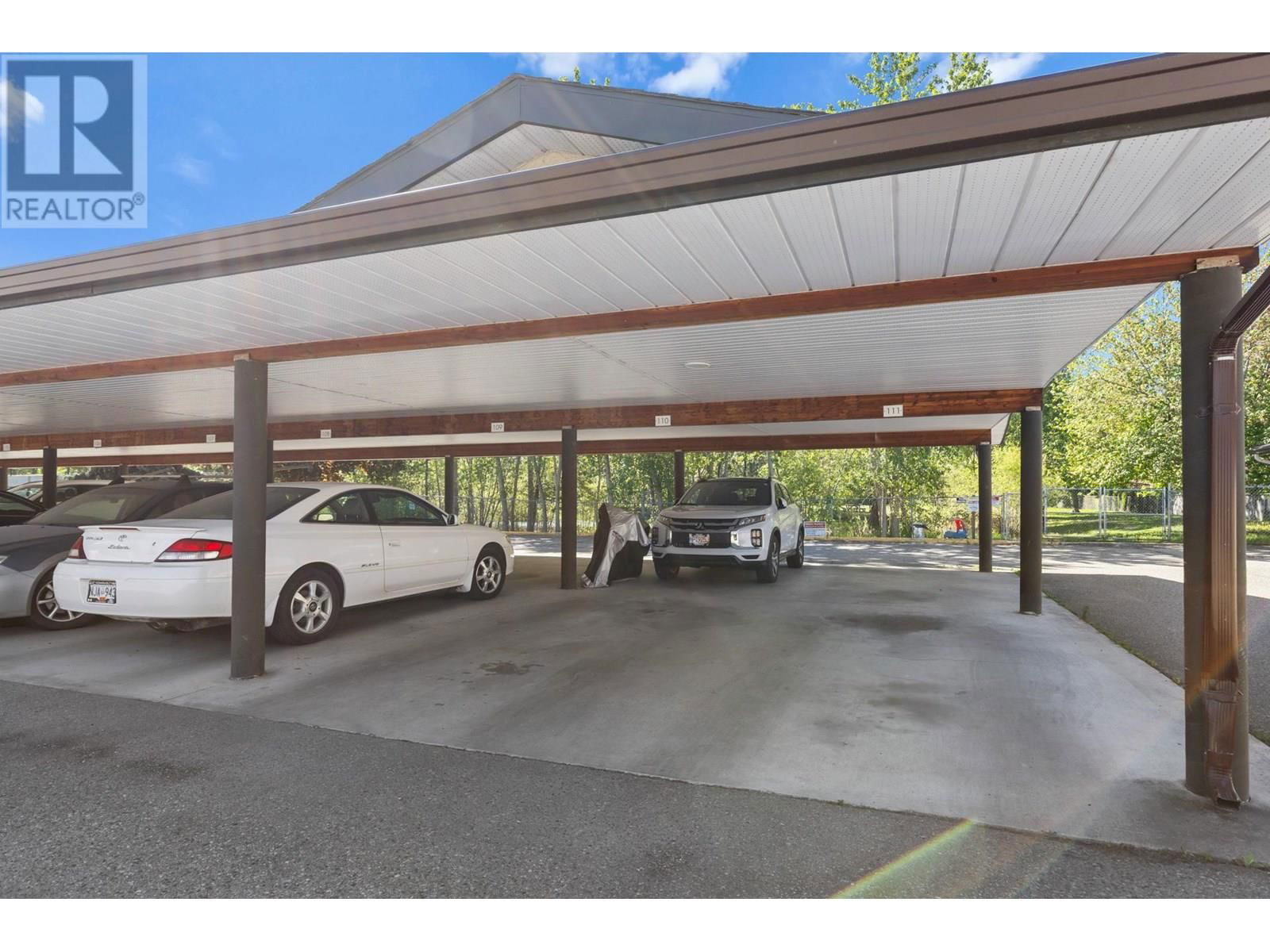 263 - 3854 GORDON DRIVE Image 14