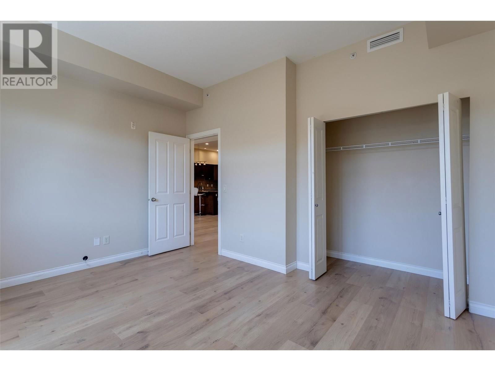 1403 - 3833 BROWN ROAD Image 27