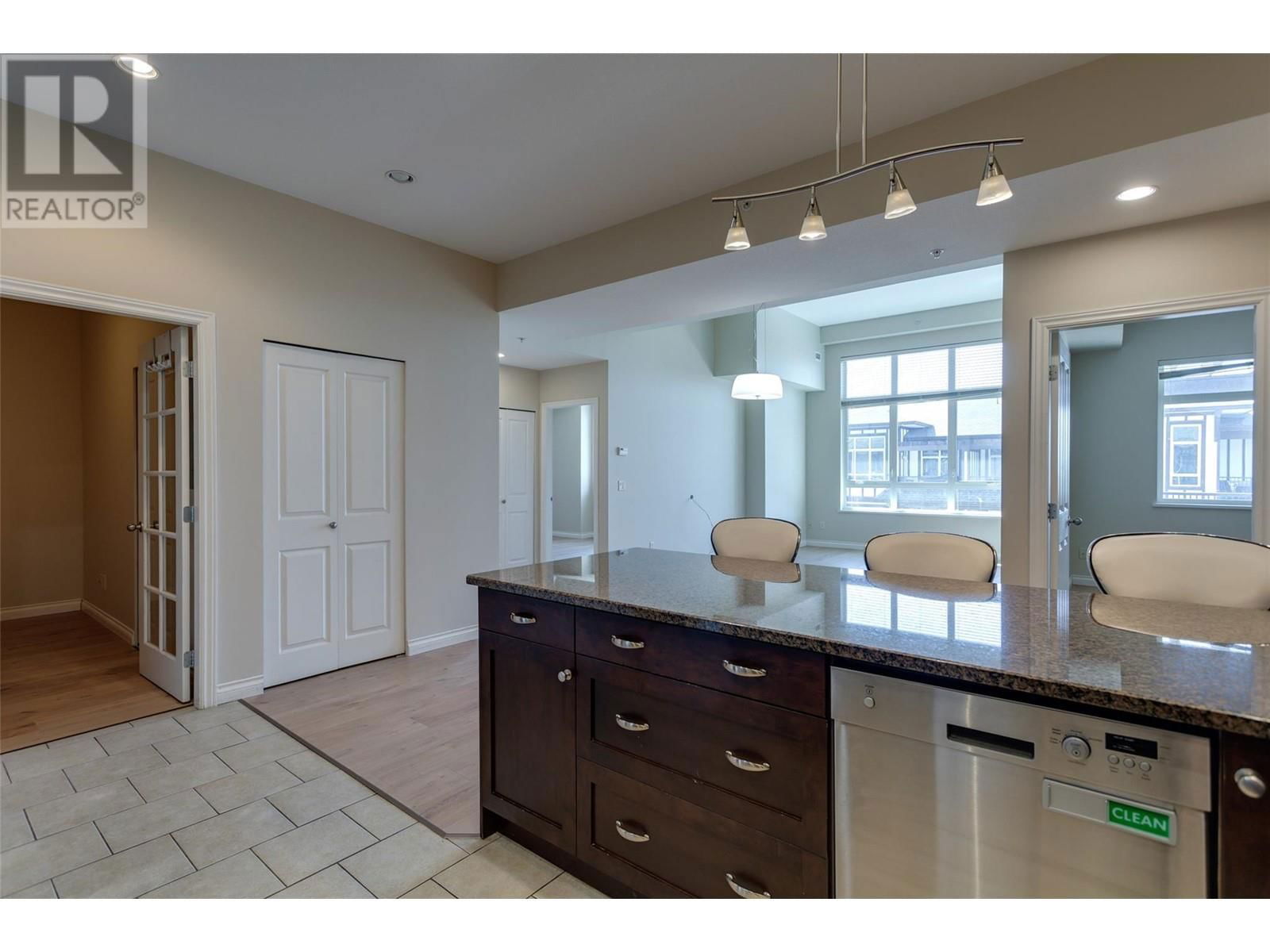 1403 - 3833 BROWN ROAD Image 6