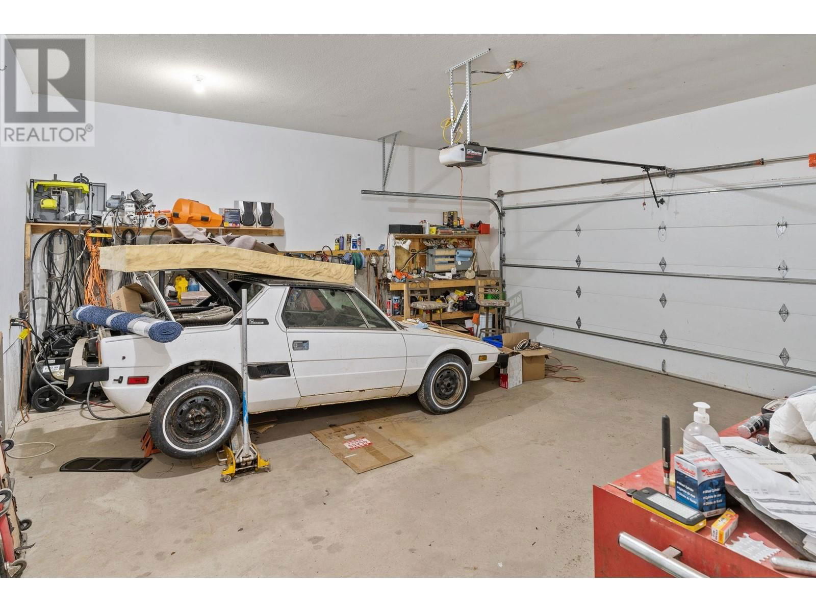 3830 GELLATLY ROAD SOUTH Image 22
