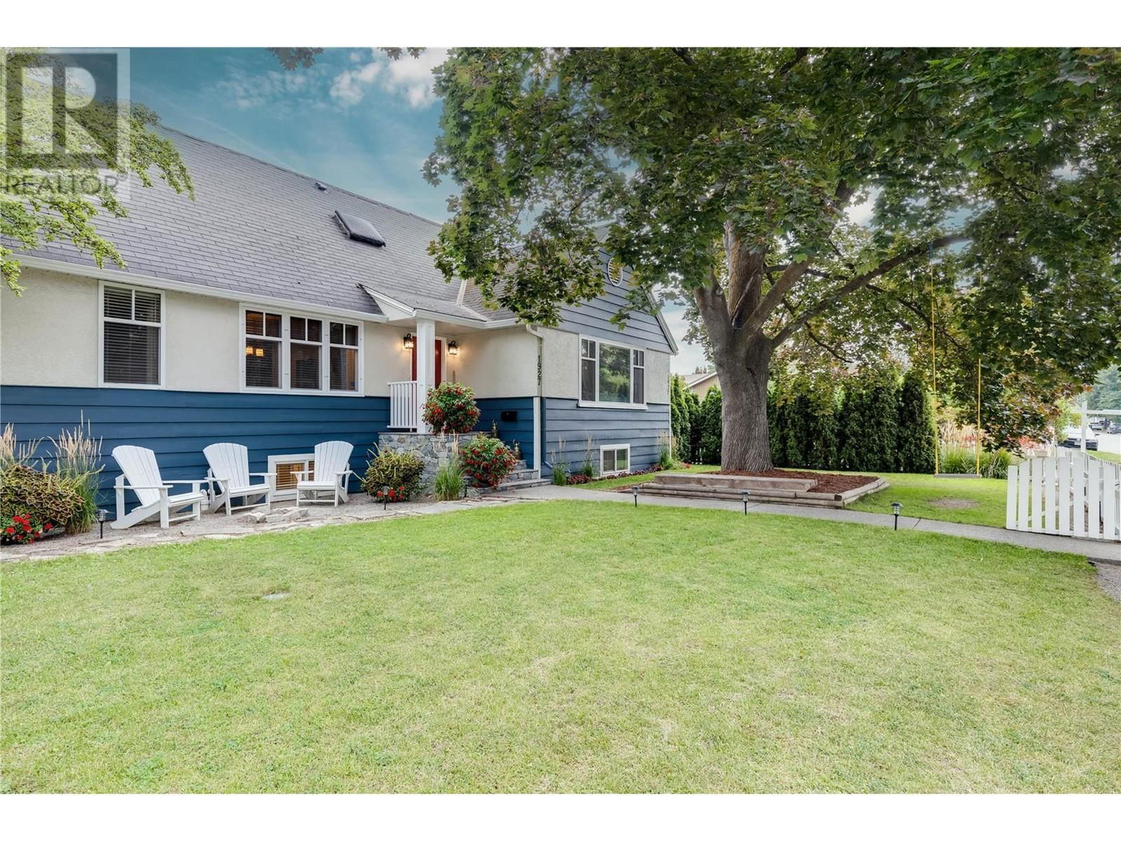 1927 KNOX CRESCENT Image 4