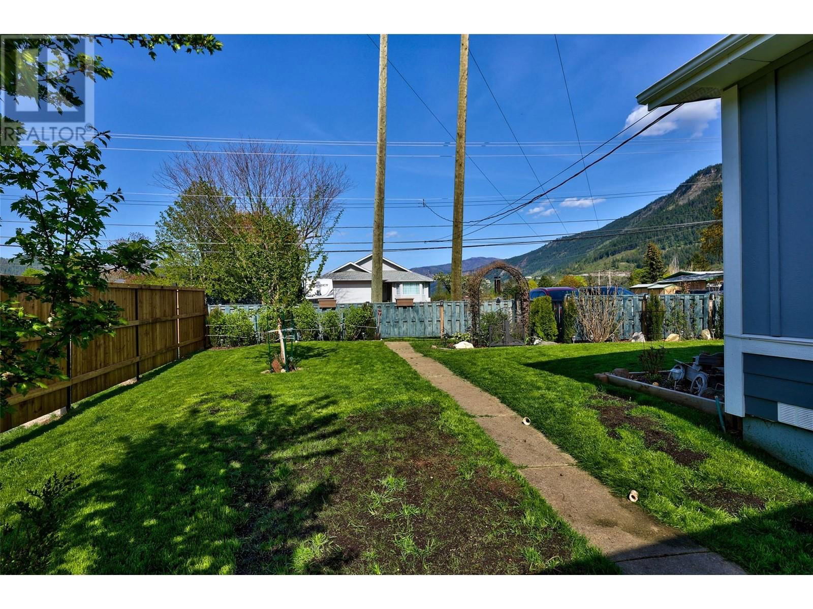 518 PINE STREET Image 24