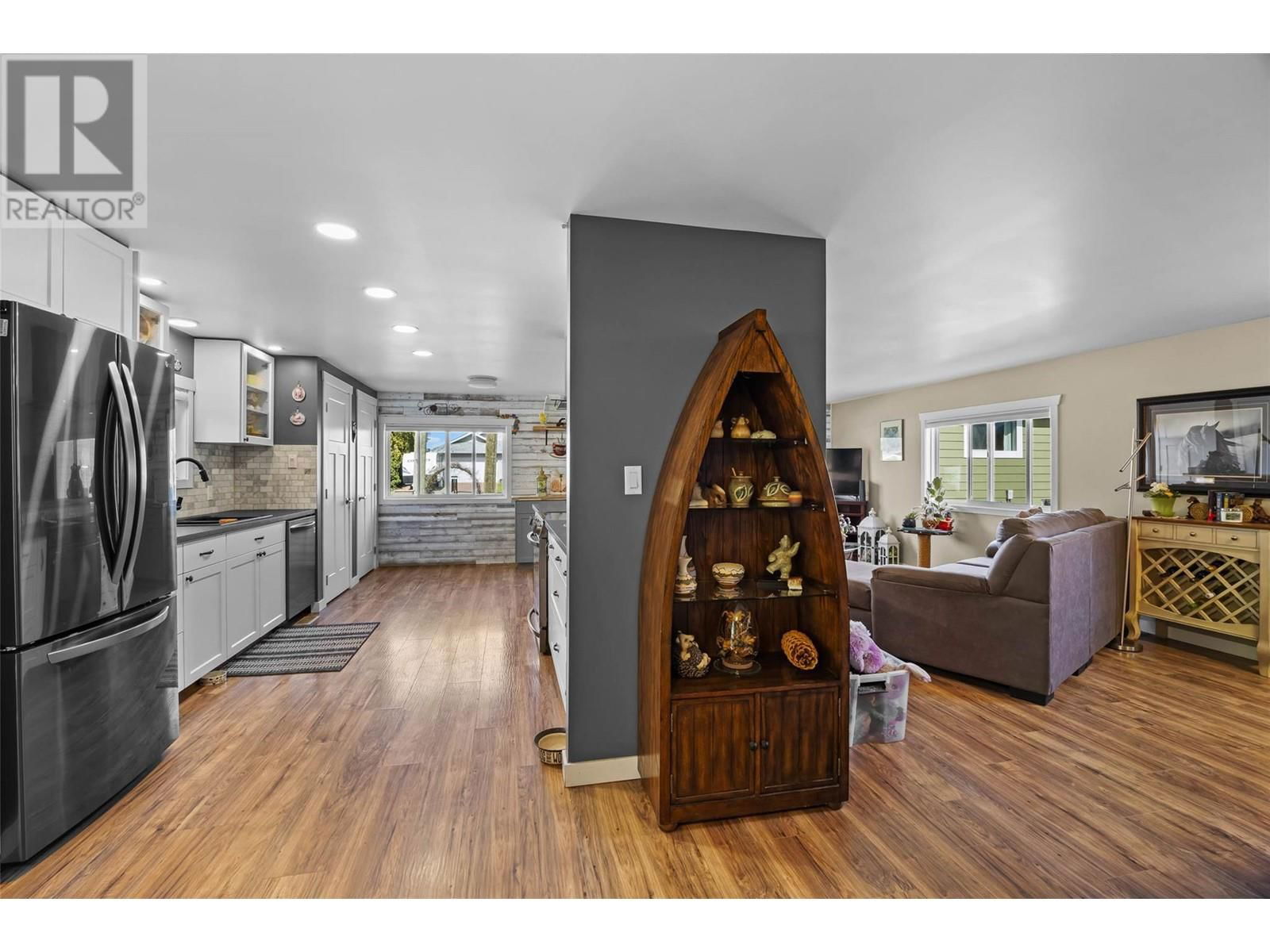 518 PINE STREET Image 5