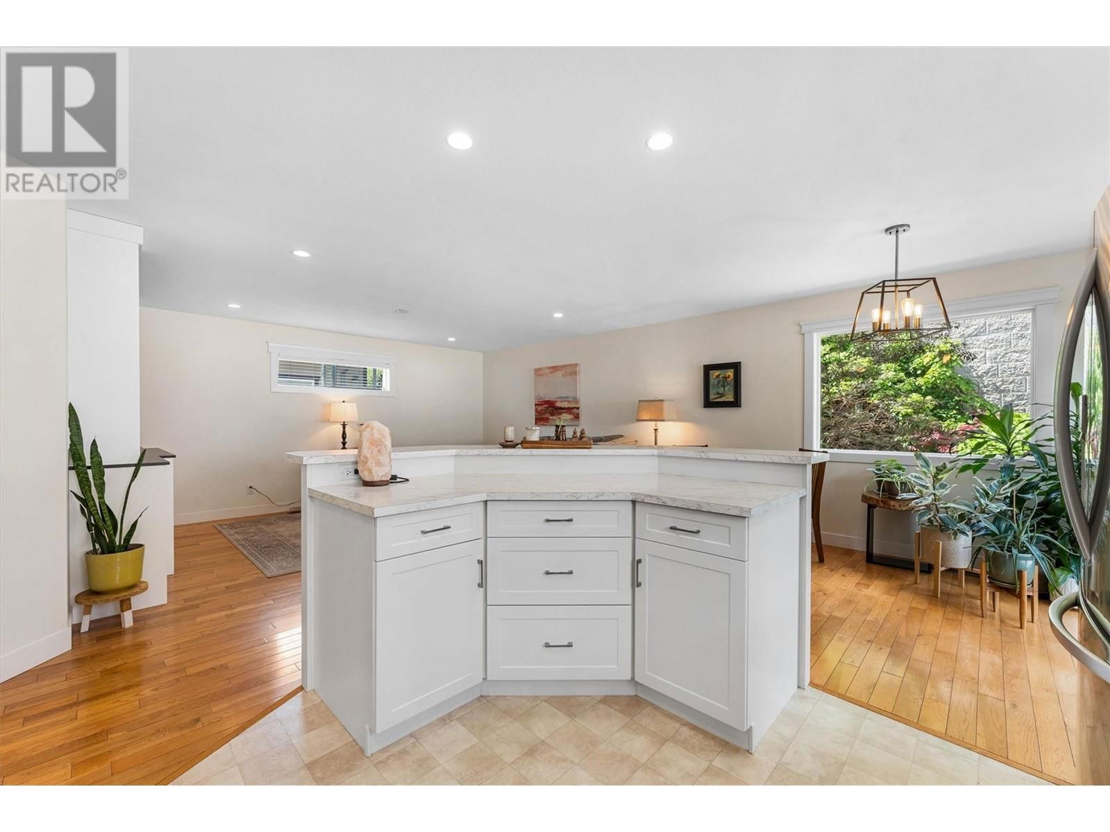 3340 MIMOSA DRIVE Image 10