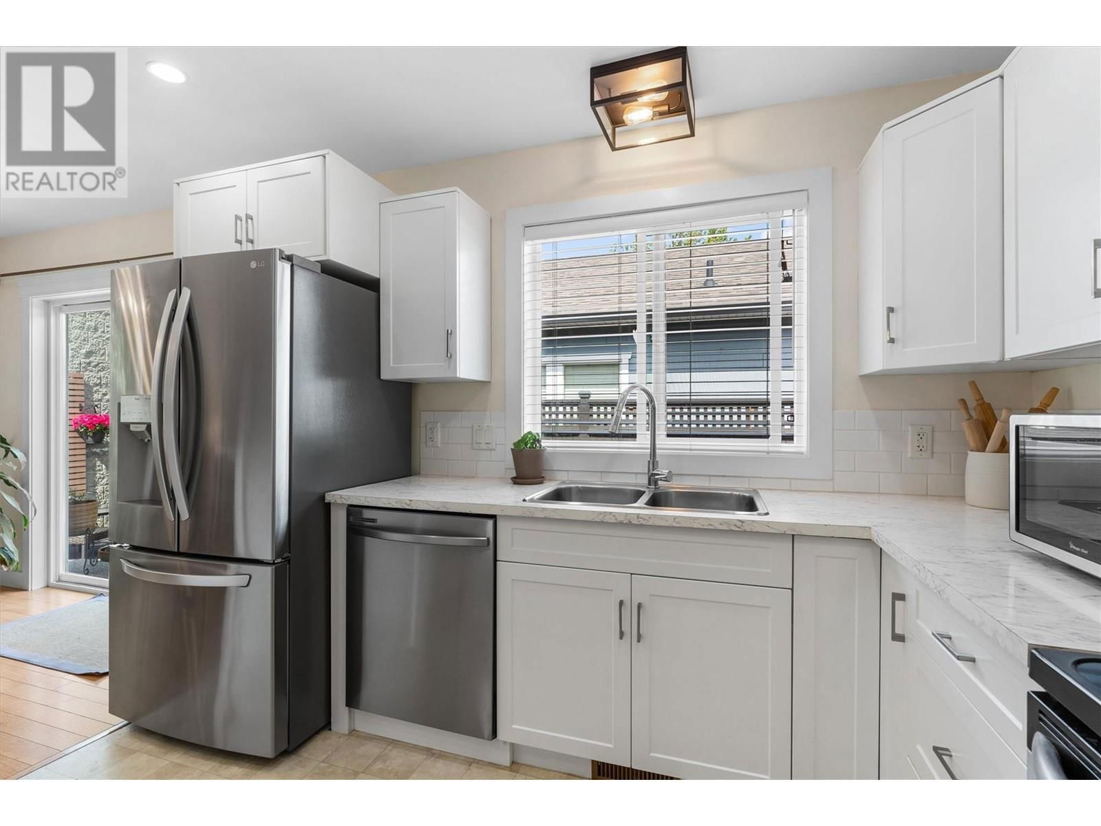 3340 MIMOSA DRIVE Image 11