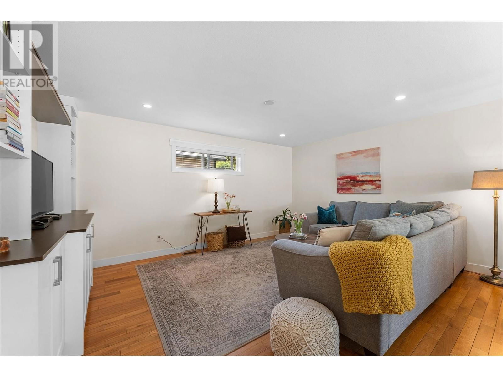 3340 MIMOSA DRIVE Image 12