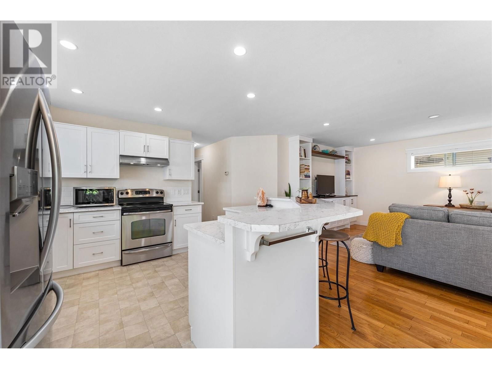 3340 MIMOSA DRIVE Image 8