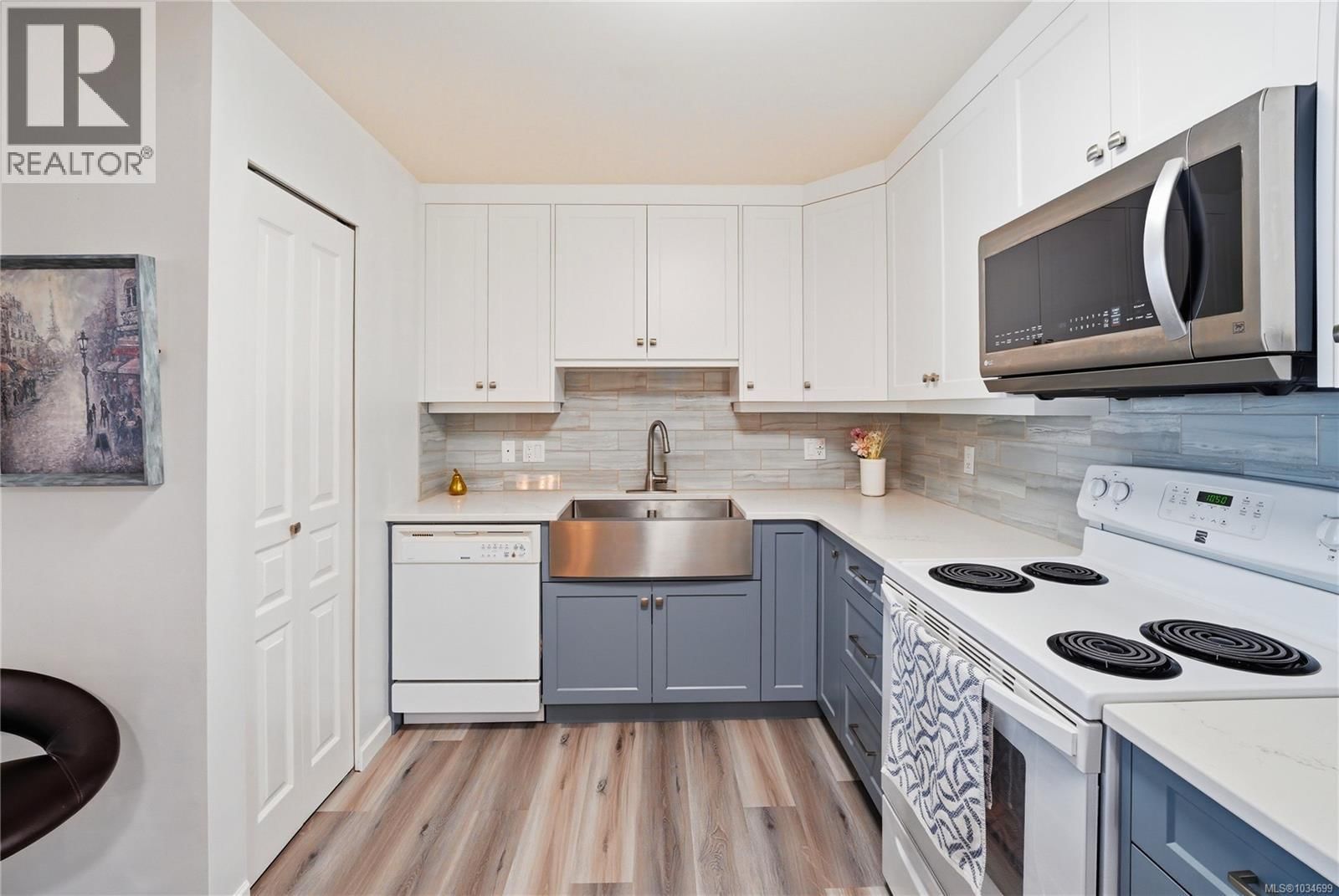 209 5650 Edgewater Lane property photo