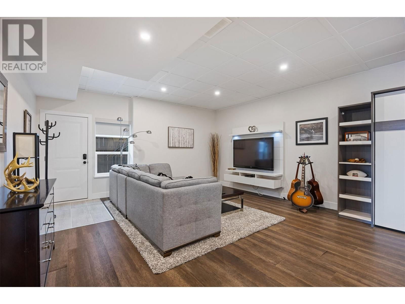 3641 SILLARO PLACE Image 25