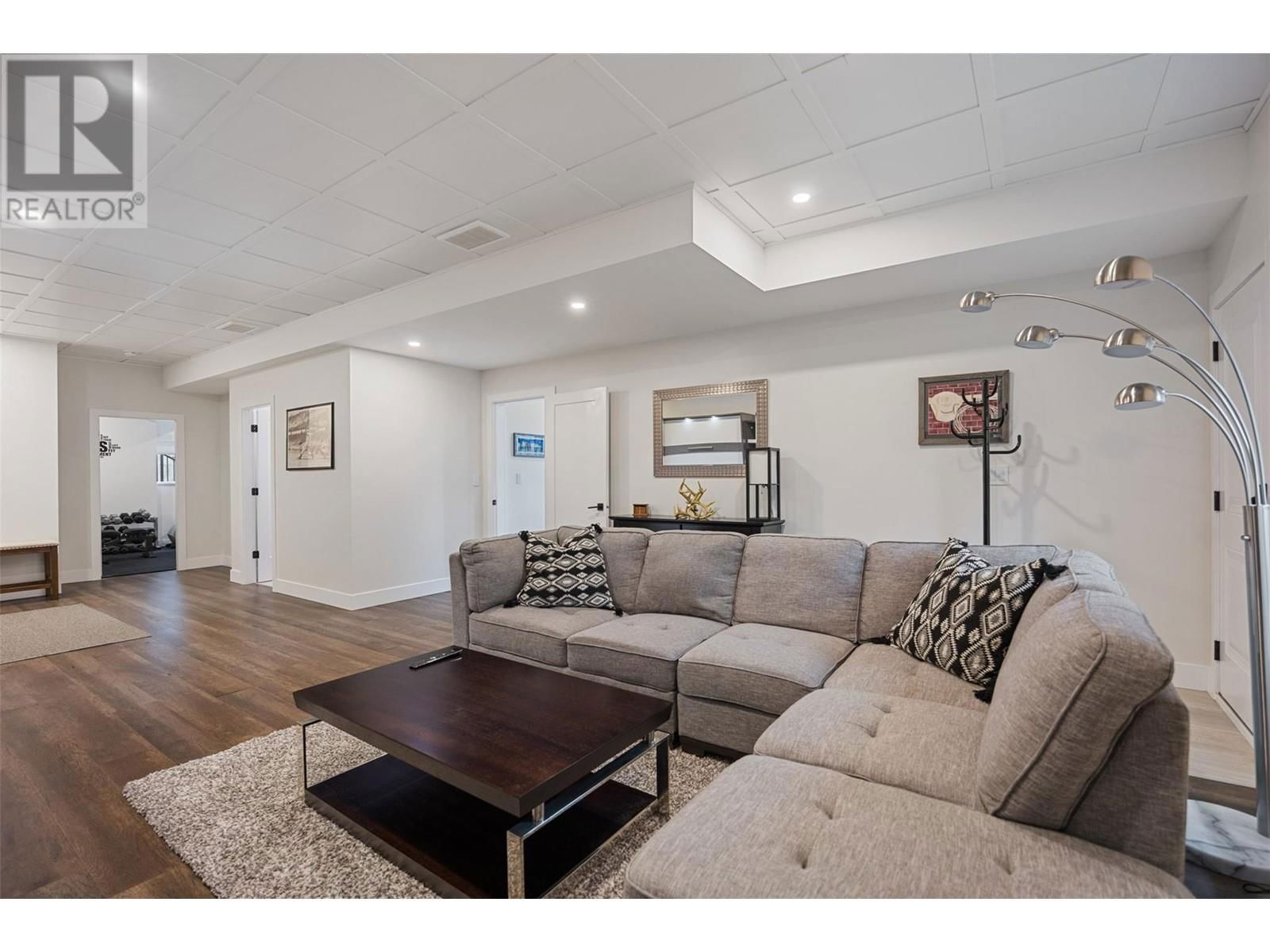 3641 SILLARO PLACE Image 28