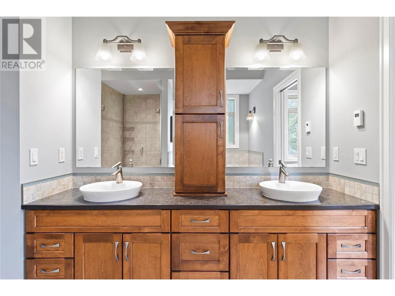2701 MOUNTVIEW DRIVE Image 32