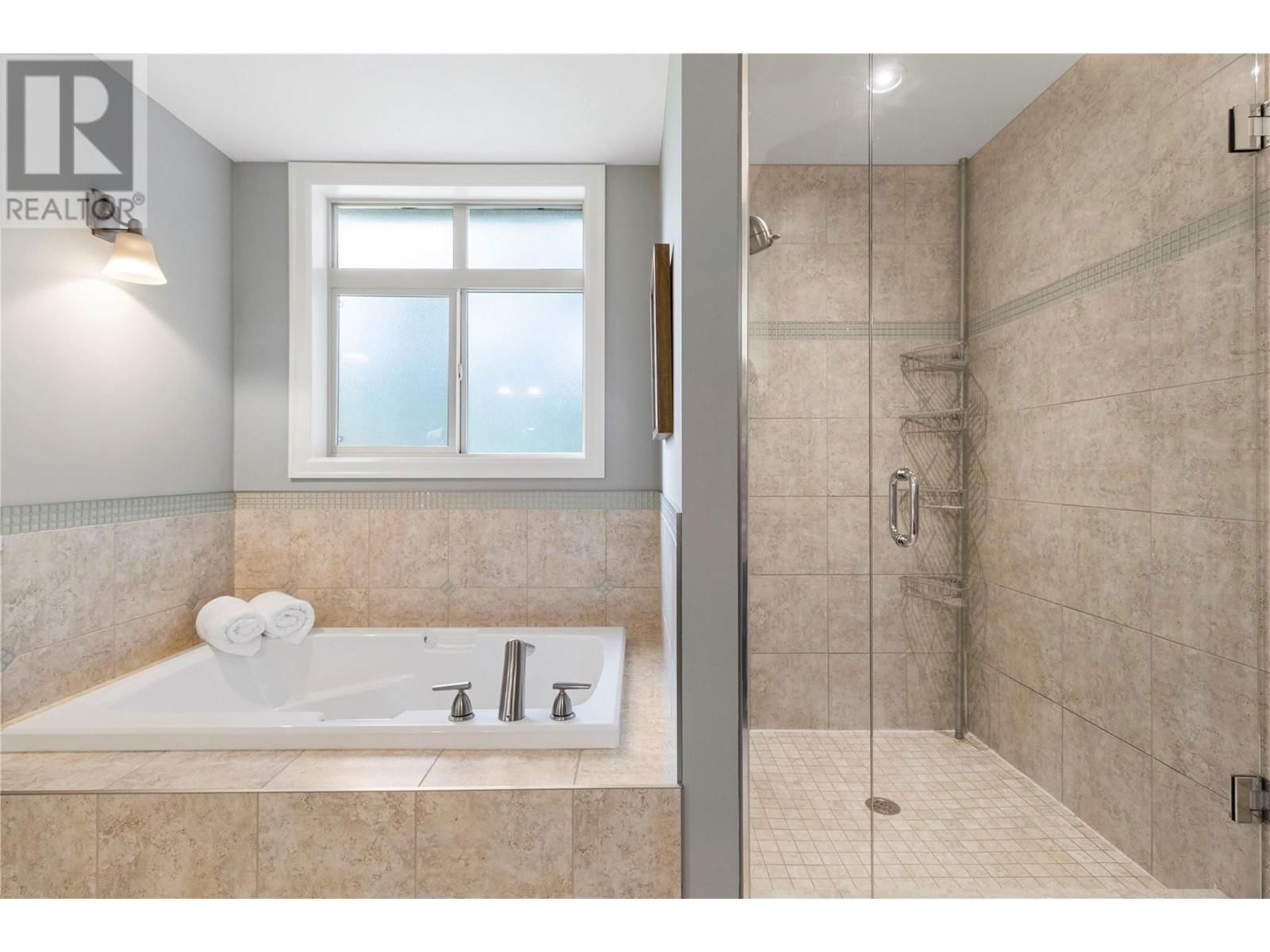 2701 MOUNTVIEW DRIVE Image 33