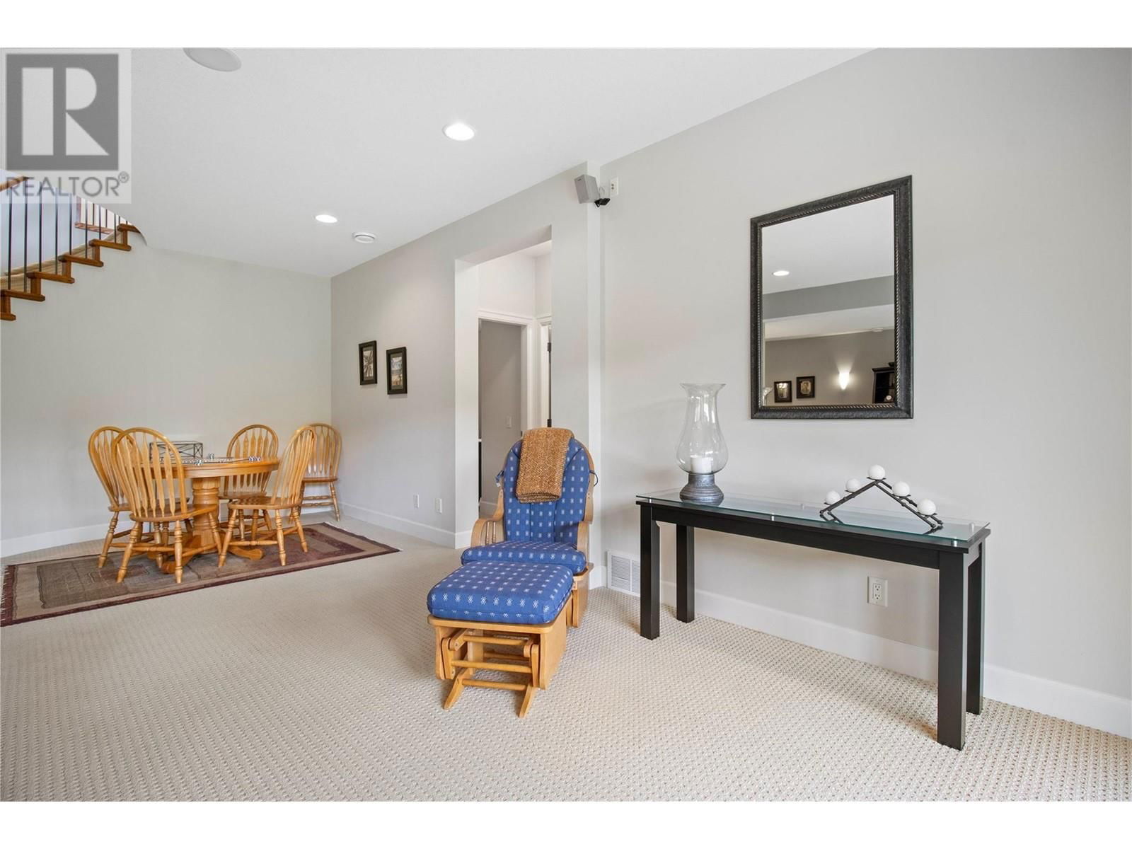 2701 MOUNTVIEW DRIVE Image 49